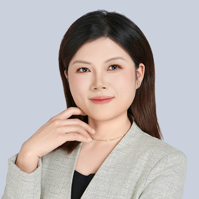 黄薇