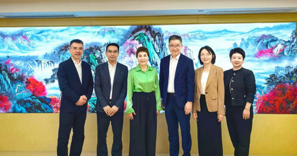彦德国际联动重庆市核心经贸平台，专业赋能渝企出海与外资兴渝